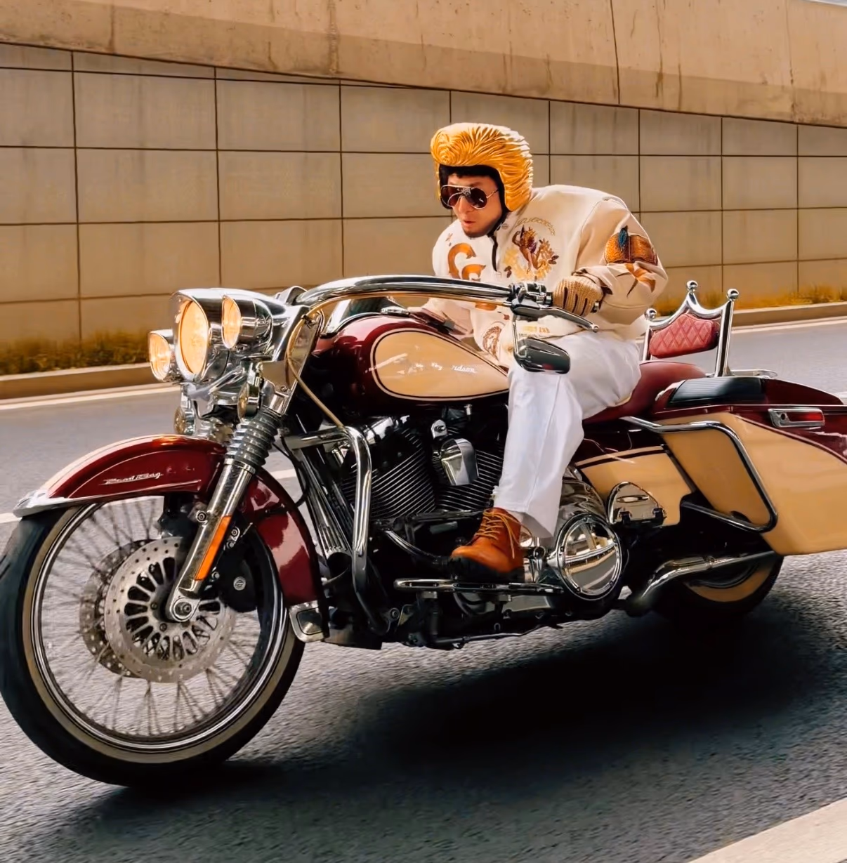 Pompadour Helmet